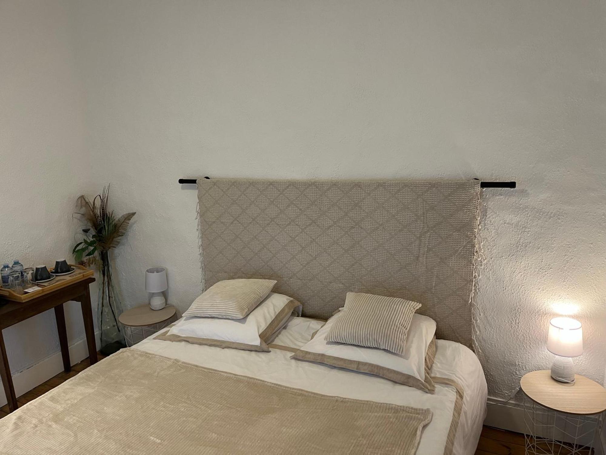 La Cour Carree Hotel Perrier ภายนอก รูปภาพ