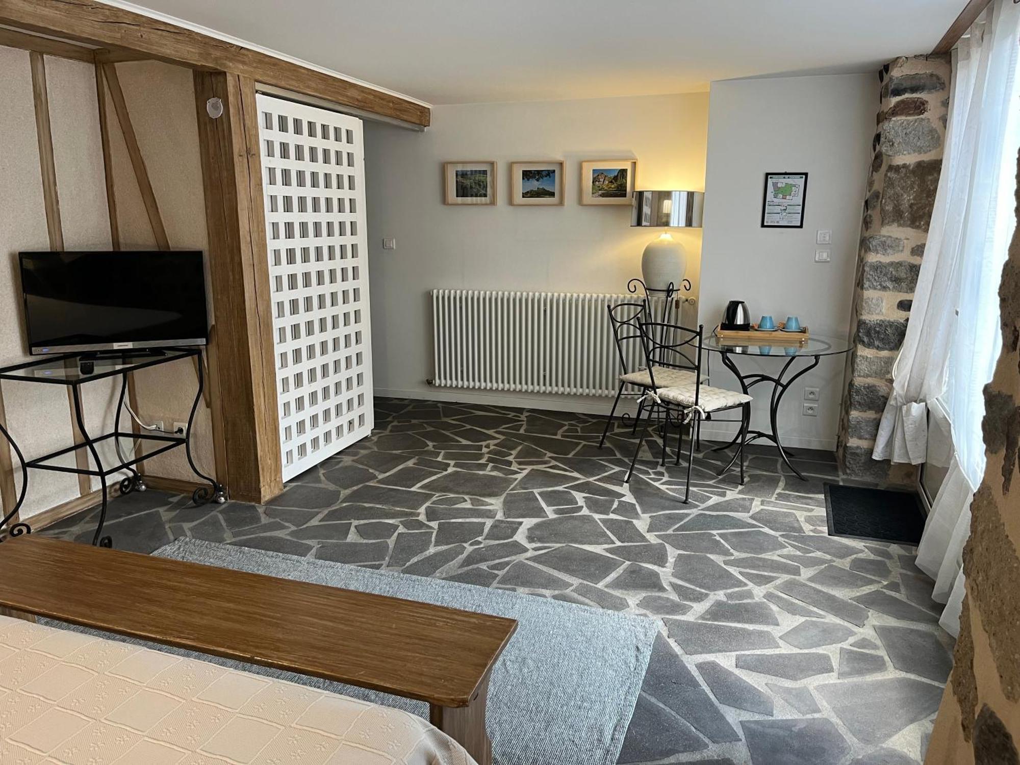 La Cour Carree Hotel Perrier ภายนอก รูปภาพ