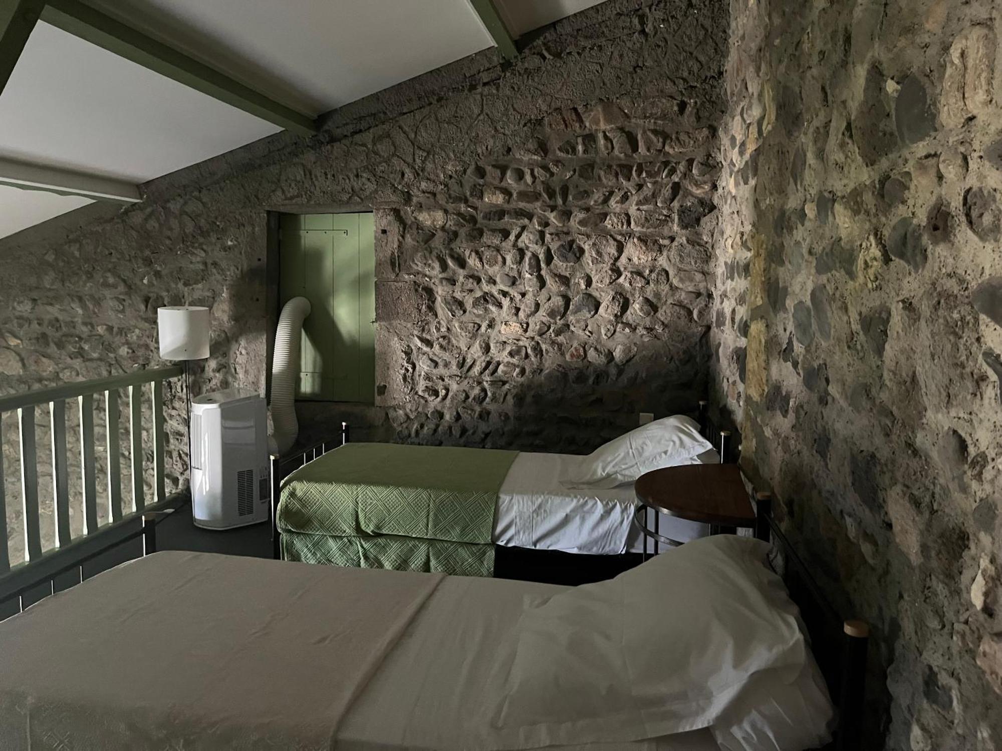 La Cour Carree Hotel Perrier ภายนอก รูปภาพ