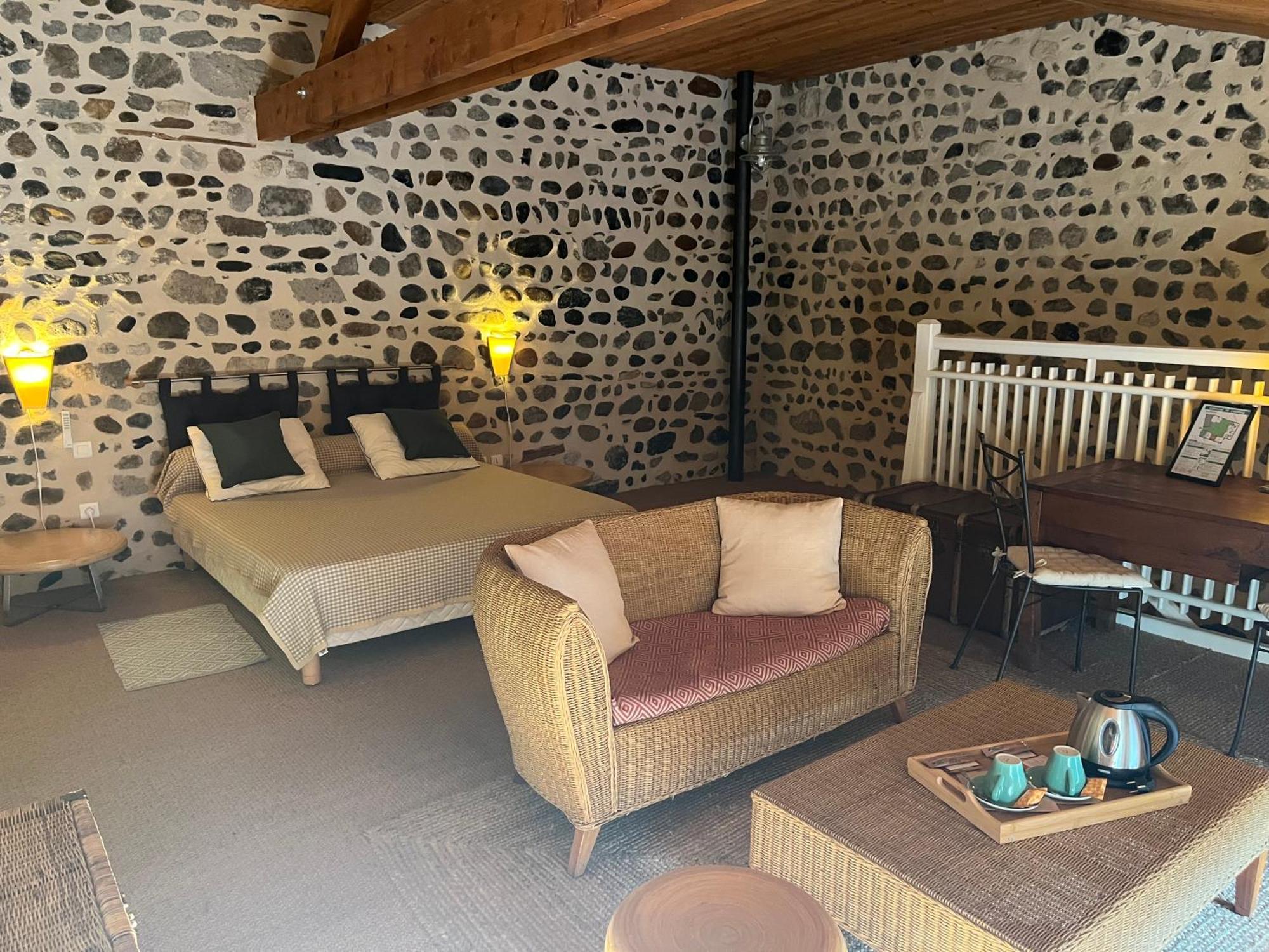 La Cour Carree Hotel Perrier ภายนอก รูปภาพ