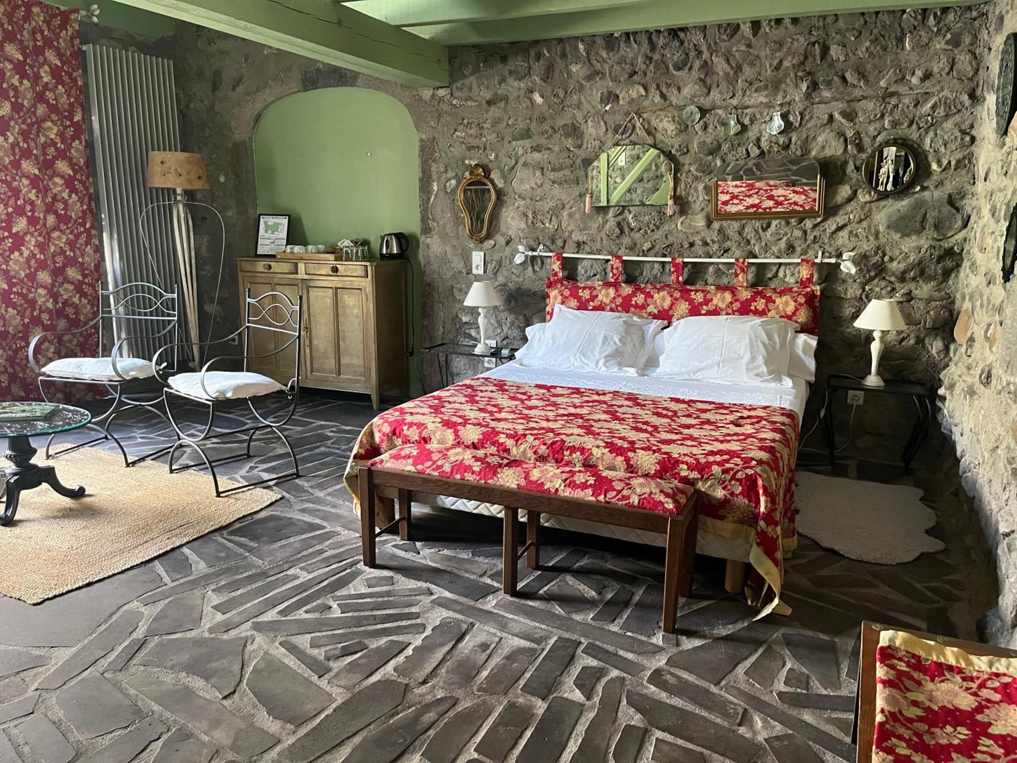 La Cour Carree Hotel Perrier ภายนอก รูปภาพ