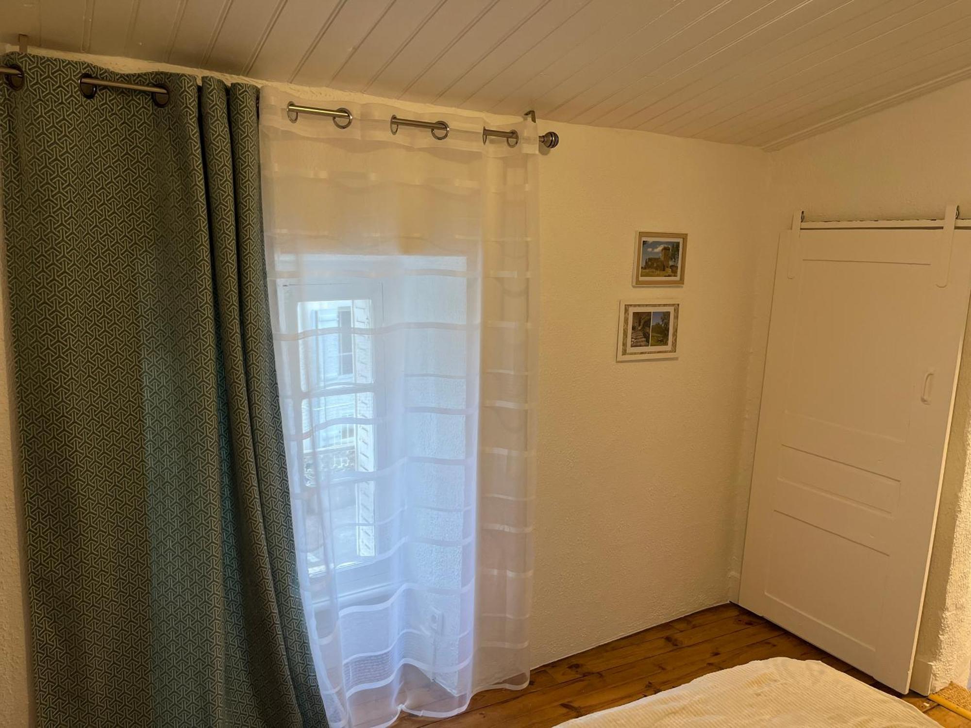 La Cour Carree Hotel Perrier ภายนอก รูปภาพ